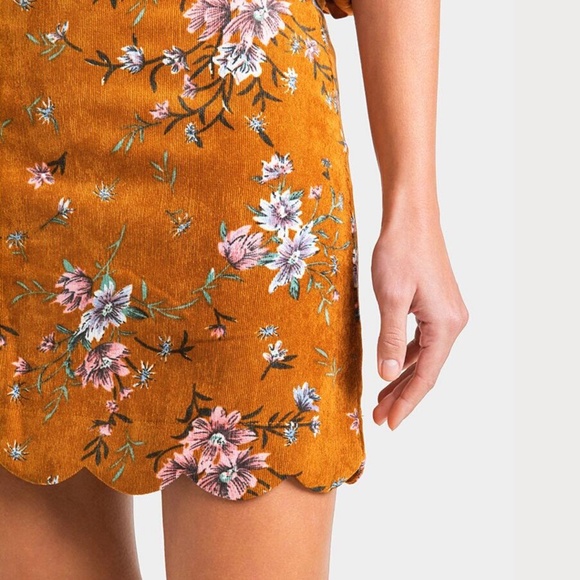 Francesca's Collections Dresses & Skirts - NWT Franceca's Floral Scallop Corduroy Mini Skirt